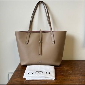 Coach market tote